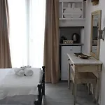 Πανσιόν Sofia 4*