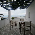 Sofia Πανσιόν Πάρος